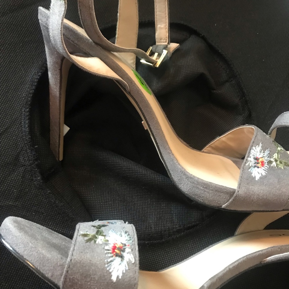 Shoes - Picture 3 of 3